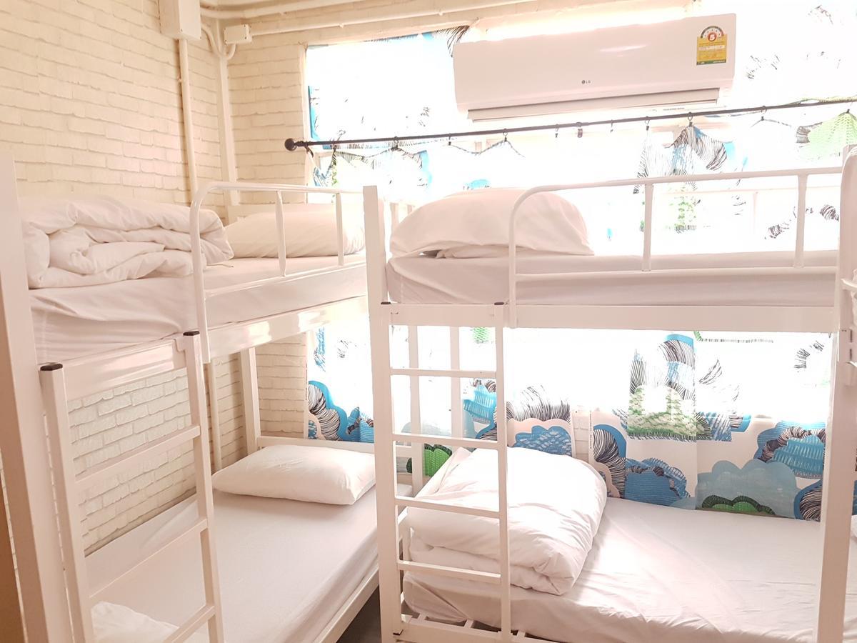 Mana Hostel Bangkok Buitenkant foto