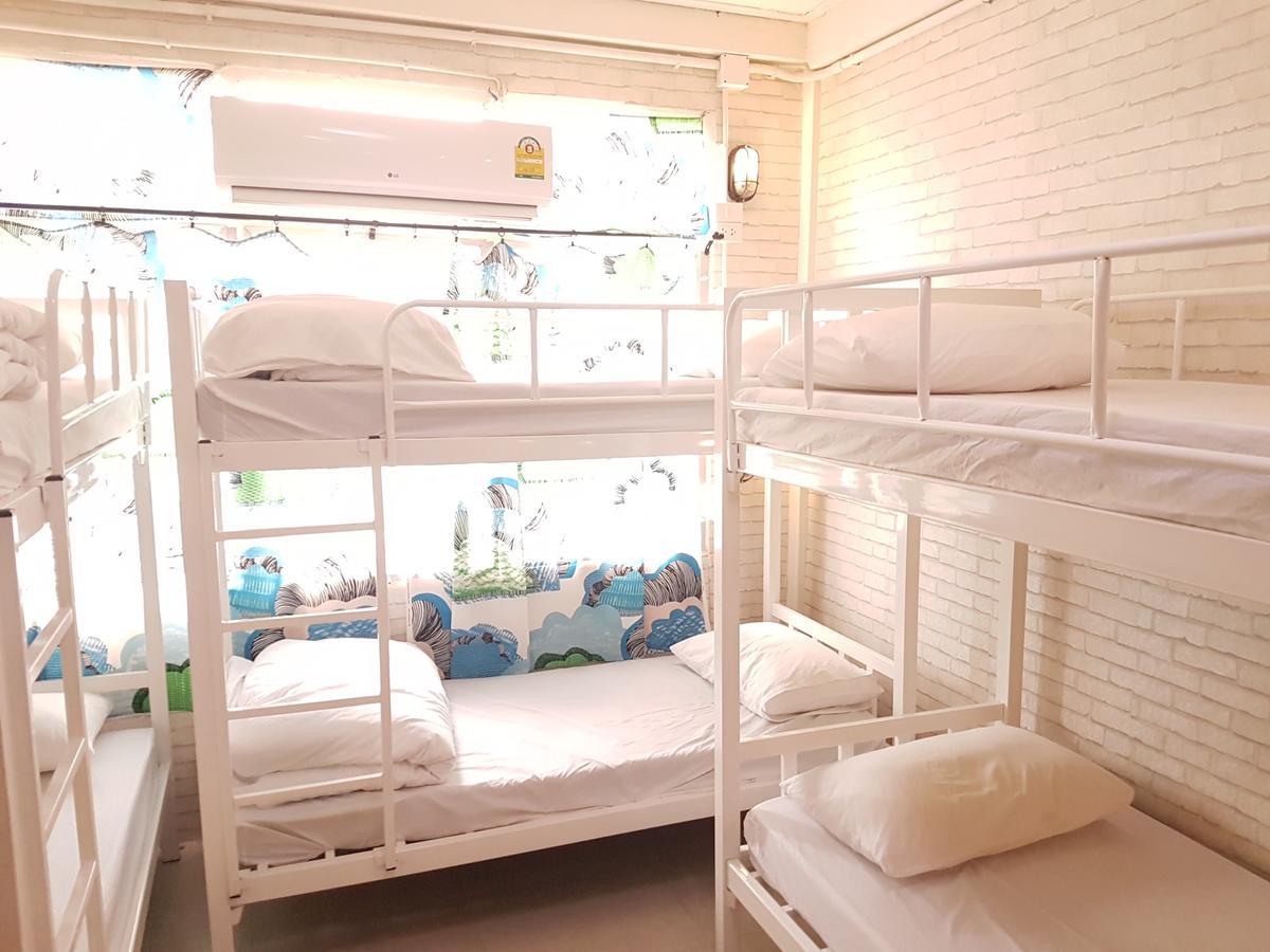 Mana Hostel Bangkok Buitenkant foto