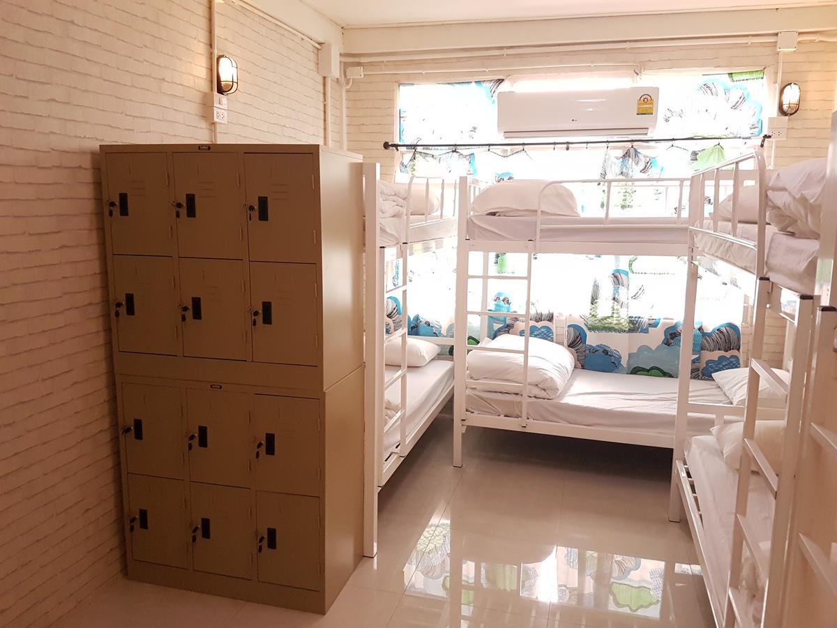 Mana Hostel Bangkok Buitenkant foto