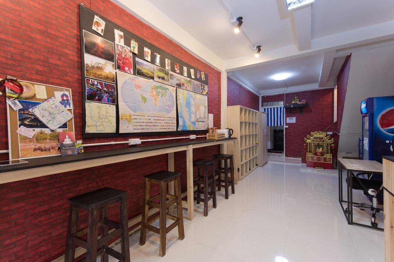 Mana Hostel Bangkok Buitenkant foto